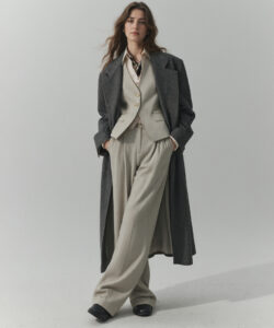 Elegant Woman Grey Coat Beige Suit Black Shoes Style